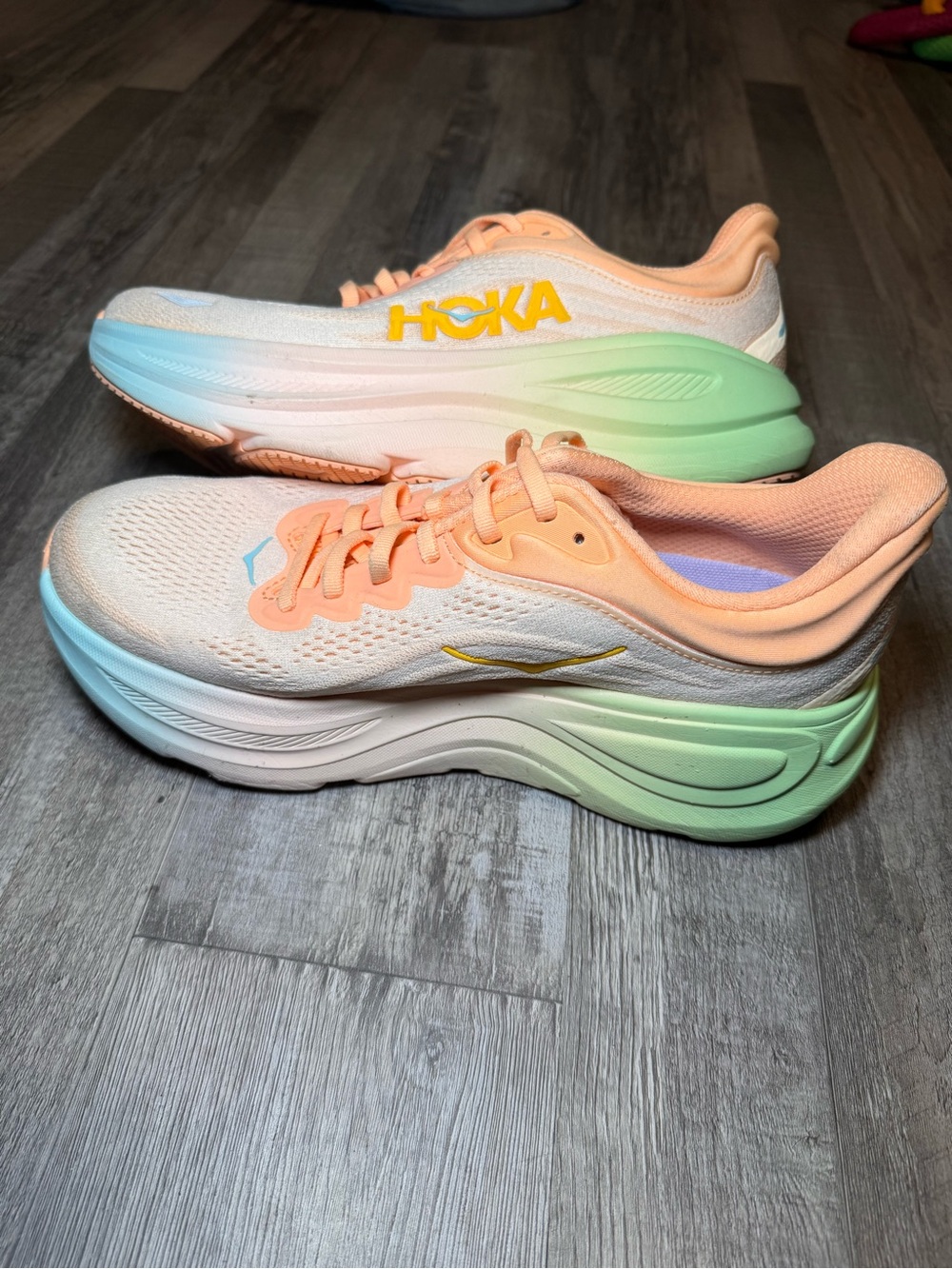 HOKA Bondi 9 Women’s Size [SIZE] Frost Pale Tangerine Running Shoes New